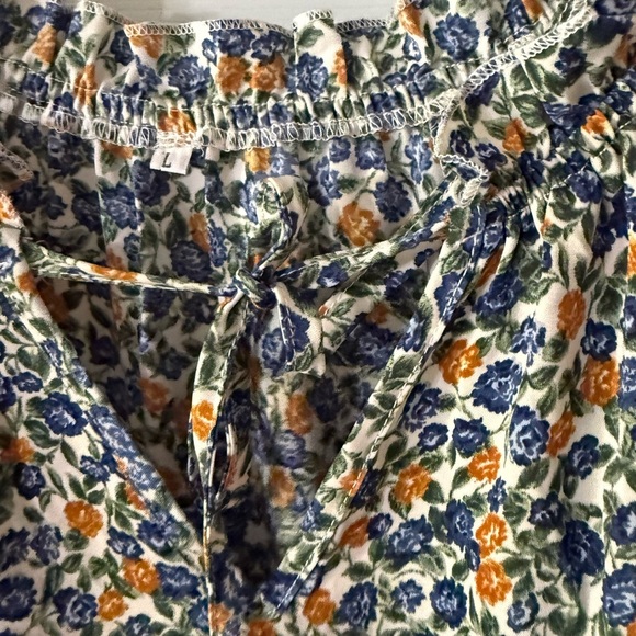 Vibrant Floral Patterned Dress - Picture 2 of 4